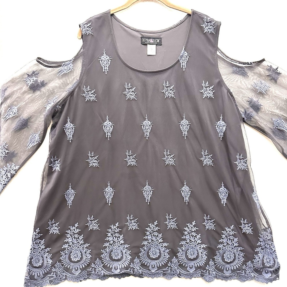 Pyramid Collection Embroidered Boho Top Festival Flowy Blue‎ Cold Shoulder